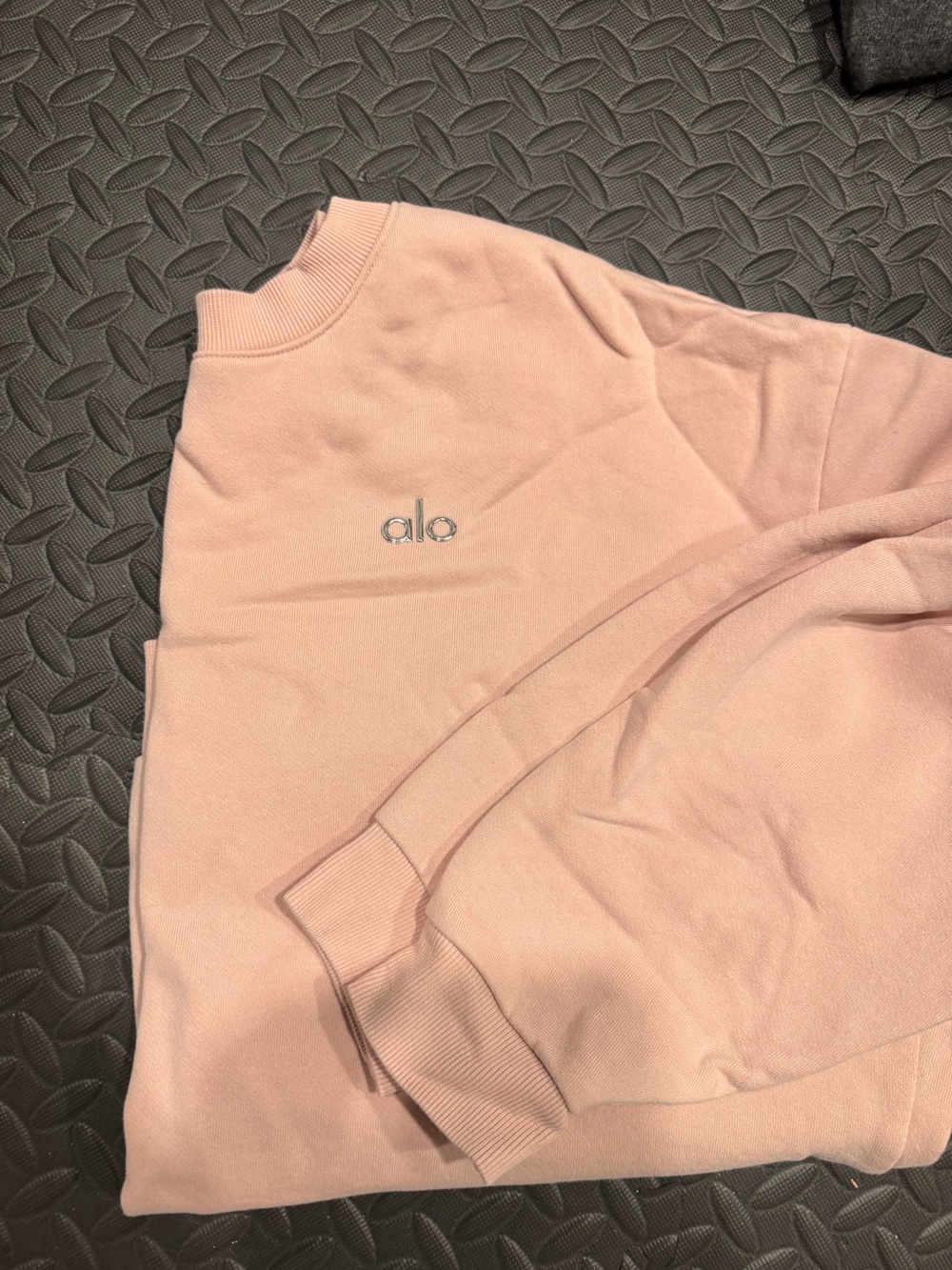 ALO Yoga Light Pink Sweatshirt